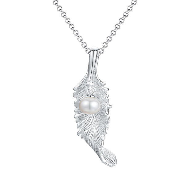 Long Leaf Pearl Pendant Necklace